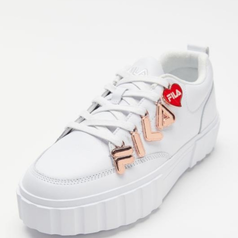 fila charm sneaker
